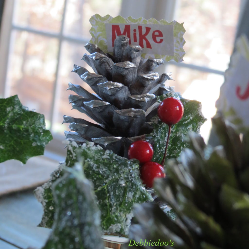 placesetting-pinecone