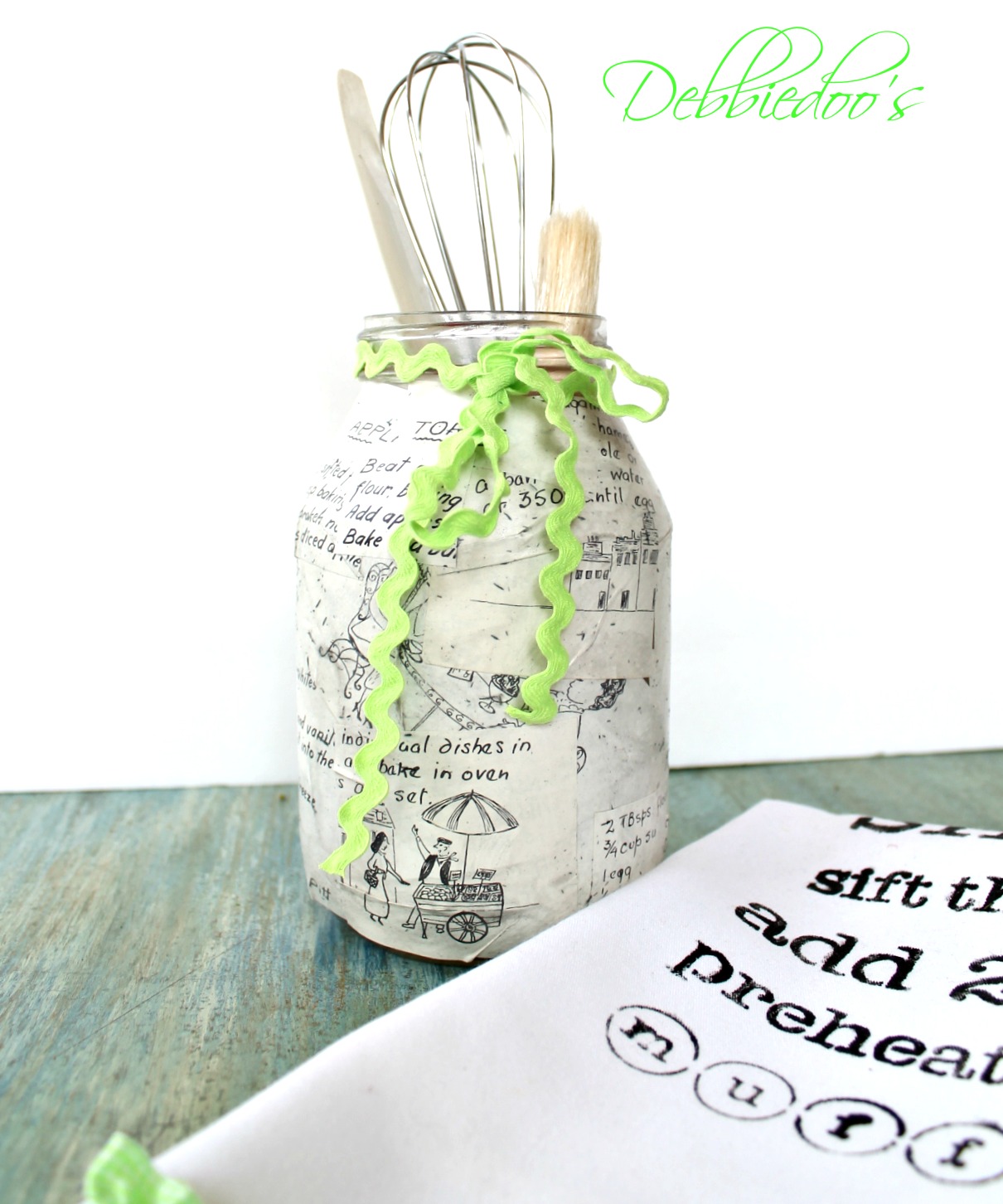 Upcycled jar painted and stenciled 043