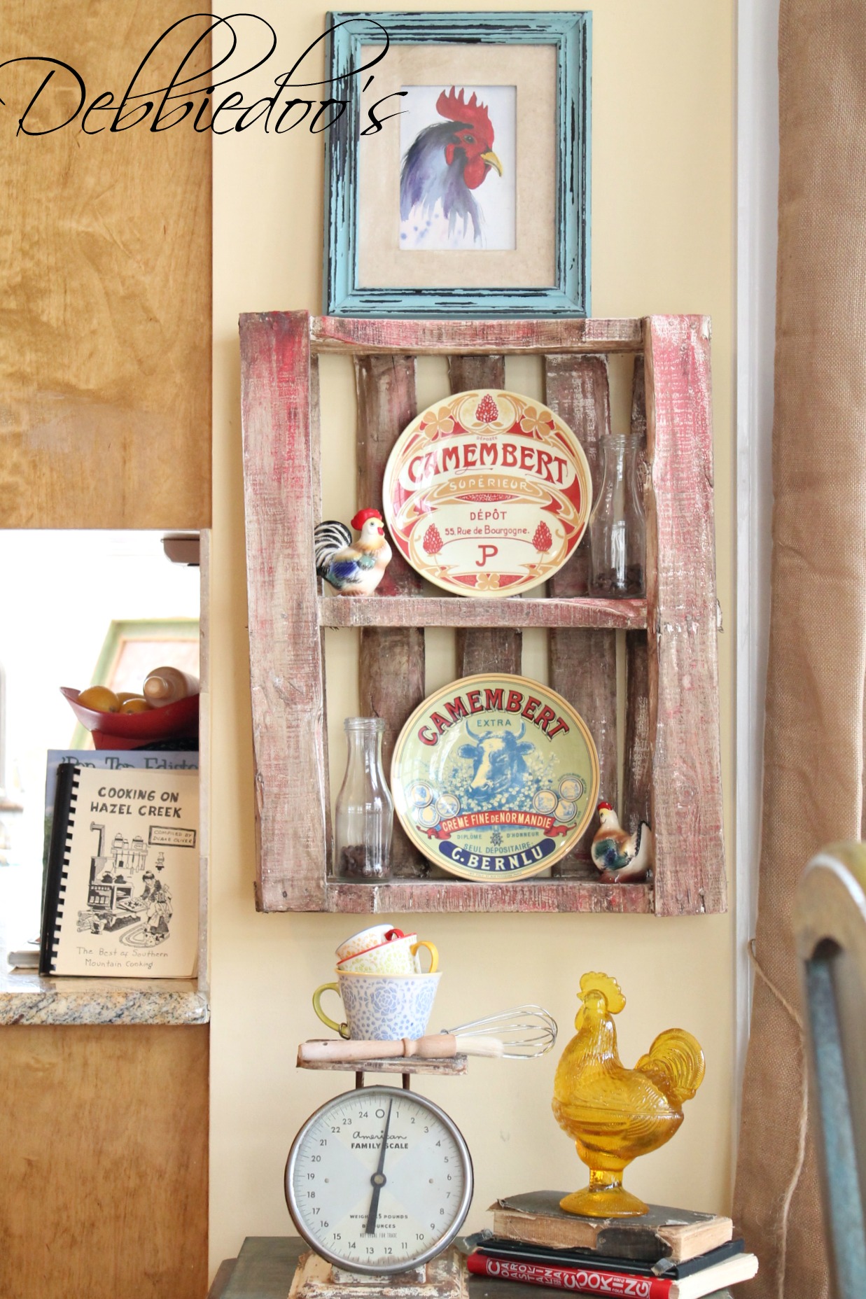 Wooden pallet shelf upcycled