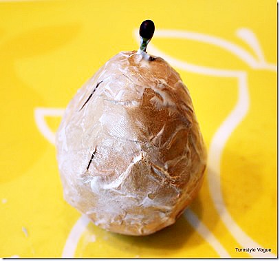 Plastic-Pears-Turned-Into-Modern-Styling-Accents-with-Kraft-Paper-and-Mod-Podge-www.turnstyle87