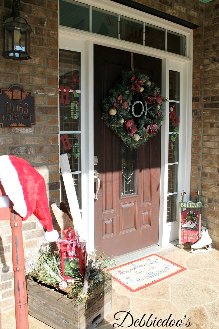 Christmas porch 019
