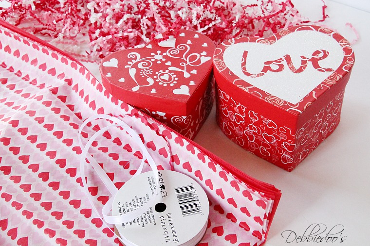 Special packaged and presented Valentine treats 001