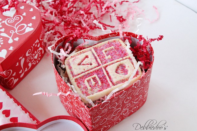 Special packaged and presented Valentine treats 004