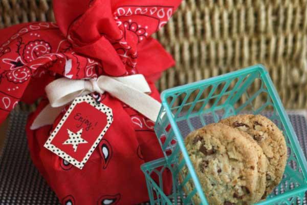 _DIY-Cookie-Gifts-Fruit-Basket-Bandana_#bakerybecause