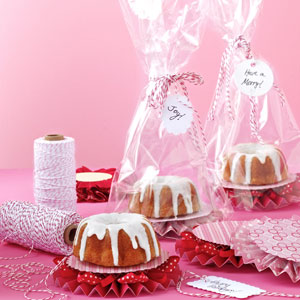 pink_ribbon_cakes_#bakerybecause