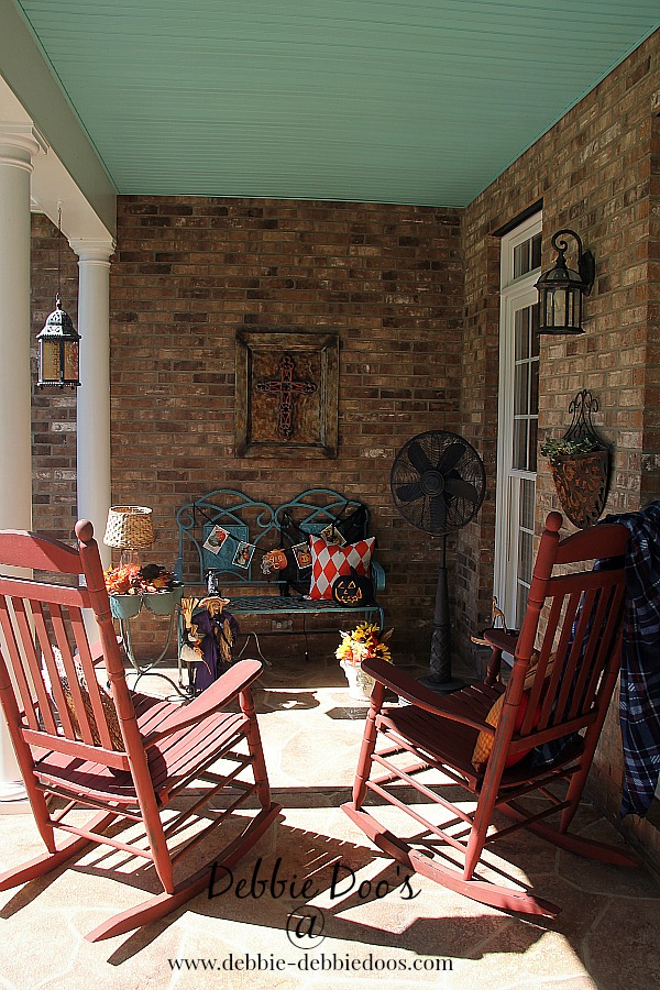 Happy Halloween porch in the South