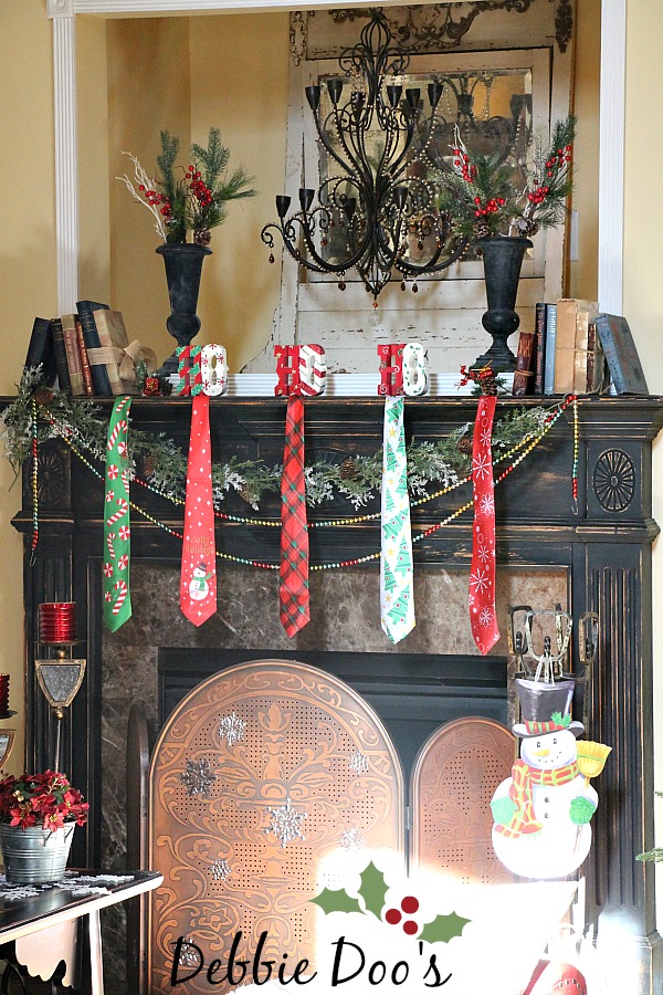 Christmas mantel decorating ideas from the dollar tree and Homegoods