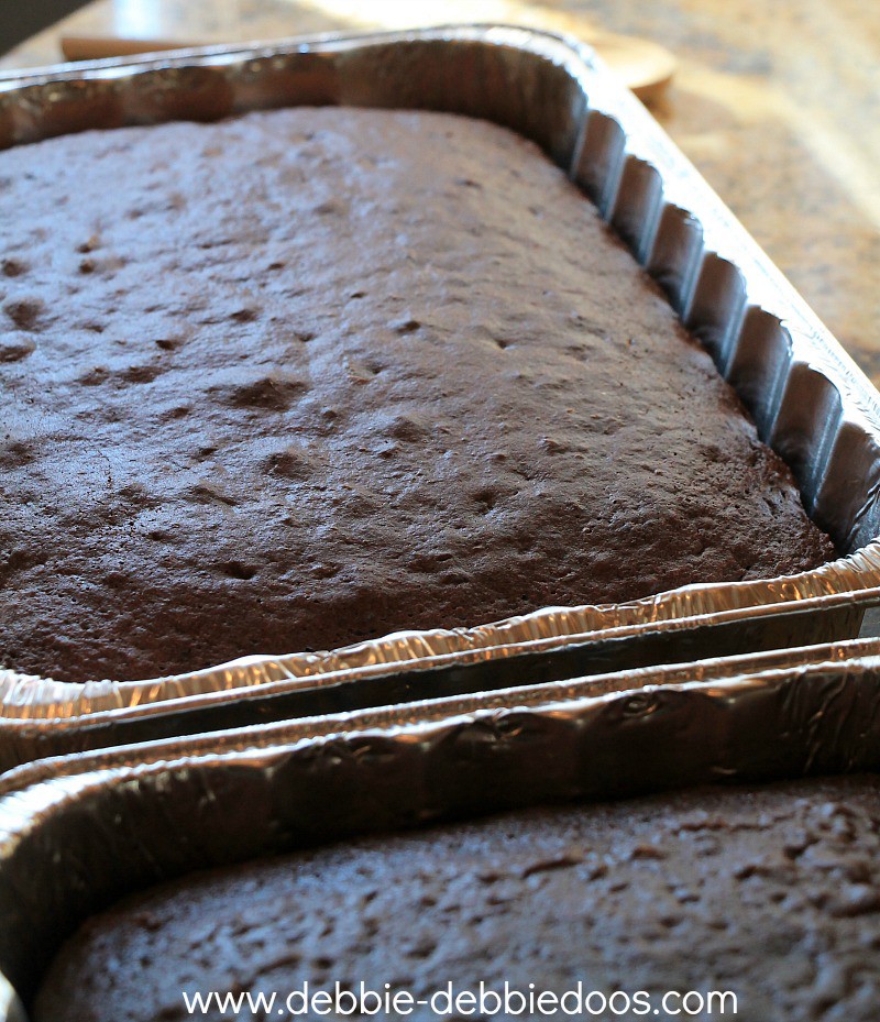 Chocolate pudding poke cake