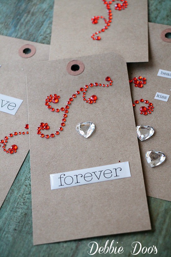 How to make a Valentine banner with gift tags