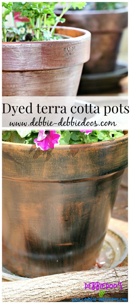 Rit dye painted on terracotta, different variations and techniques that are fun and easy. Have a one of a kind look this summer on your garden pots.