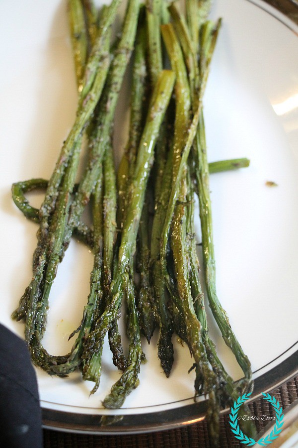 How to make roasted-garlic asparagus