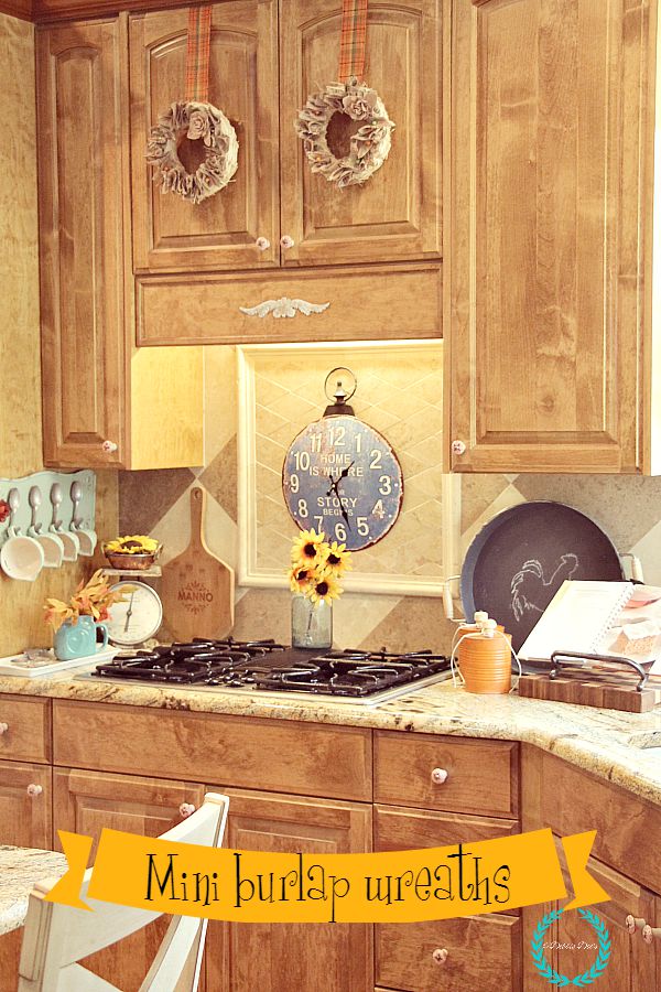 mini burlap natural wreaths in a country rustic kitchen