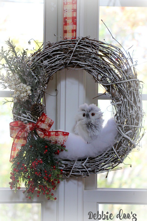 diy winter owl wreath