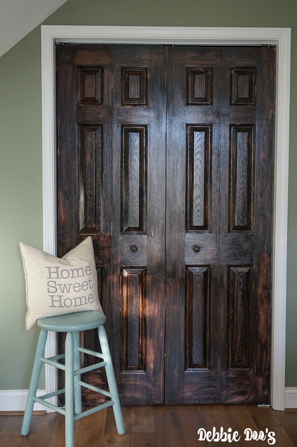 Paint A White Door To Look Like Natural Wood 