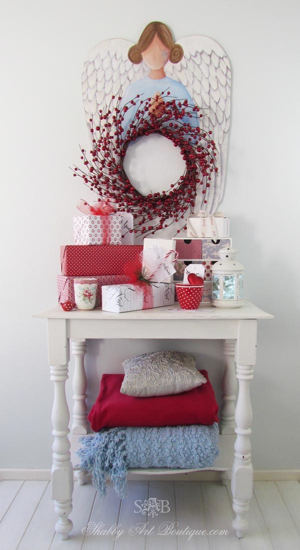 Cottage bedroom Christmas bedroom in reds and blue