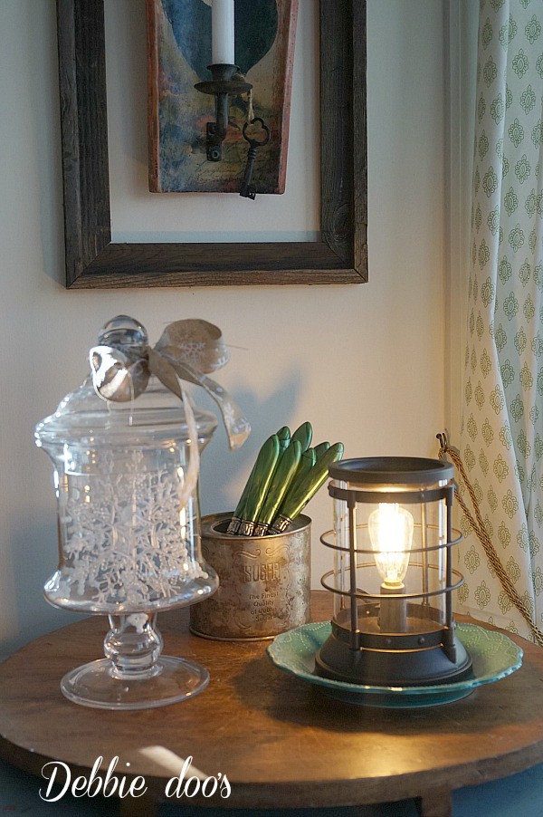 Winter kitchen decorating ideas. Edison scentsational burner