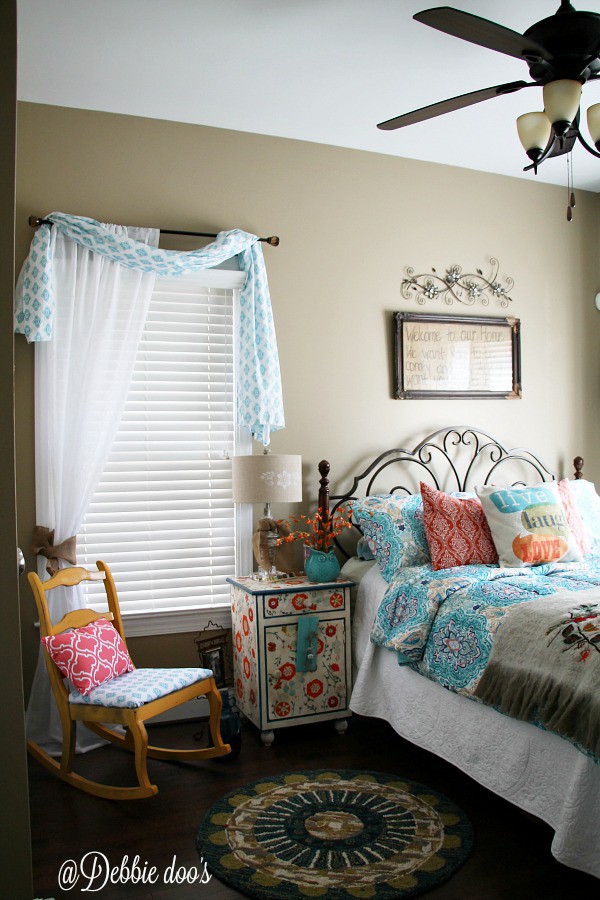 Bedroom makeover with crafty thrifty ideas