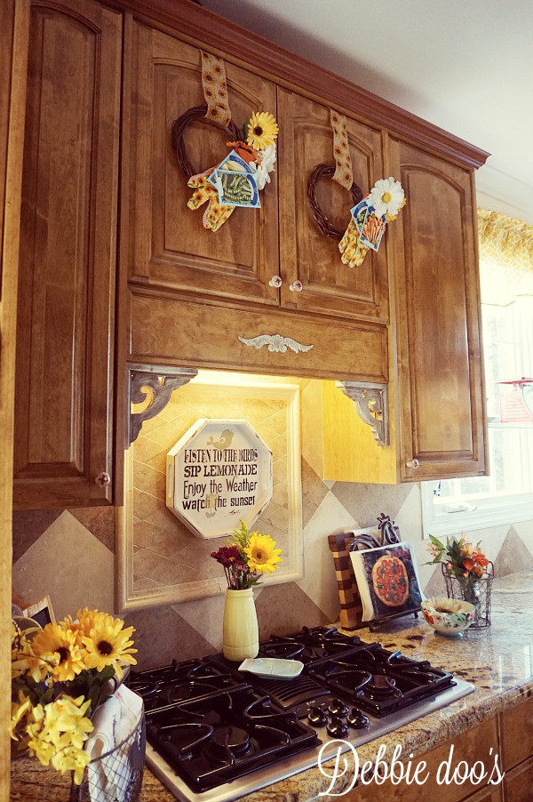 Budget friendly Spring decorating in the kitchen