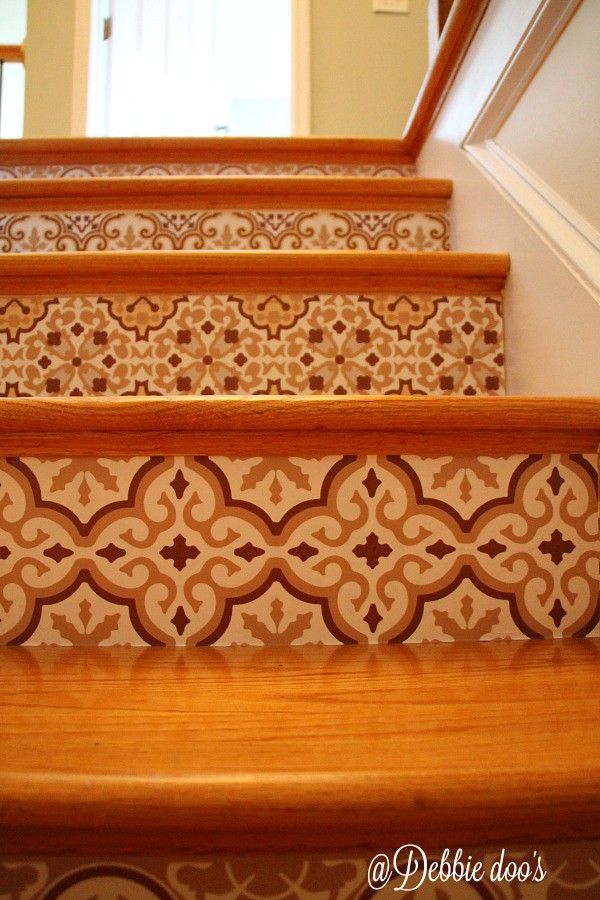Snazzy designs stair riser border