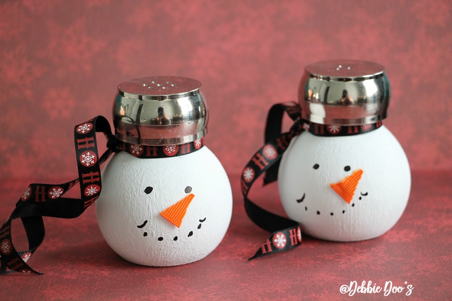 snowmen-salt-and-pepper-diy-shakers-with-mainstays