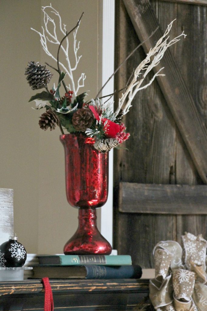 how-to-decorate-your-mantel-for-christmas-ideas