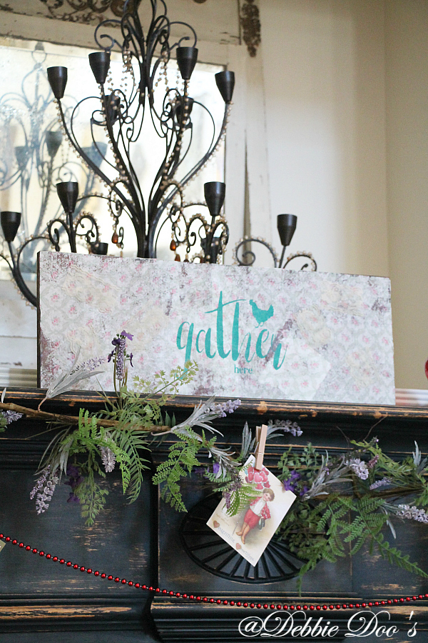 How to make your own rustic sign with napkins, mod podge and stencils