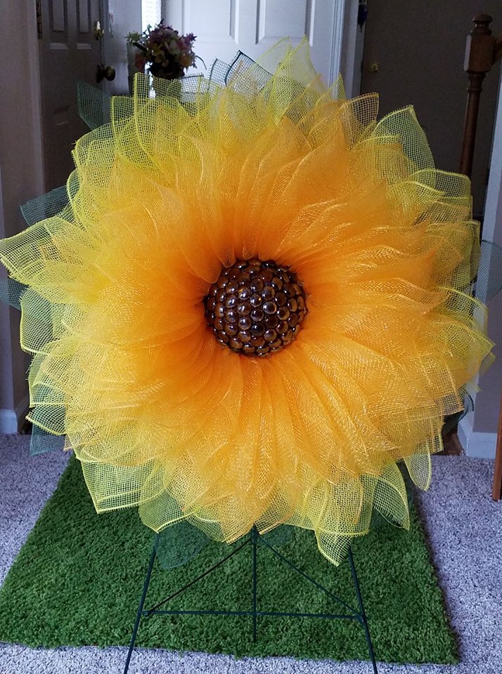 sunflower door wreath tutorial DIY Sunflower Wreath 