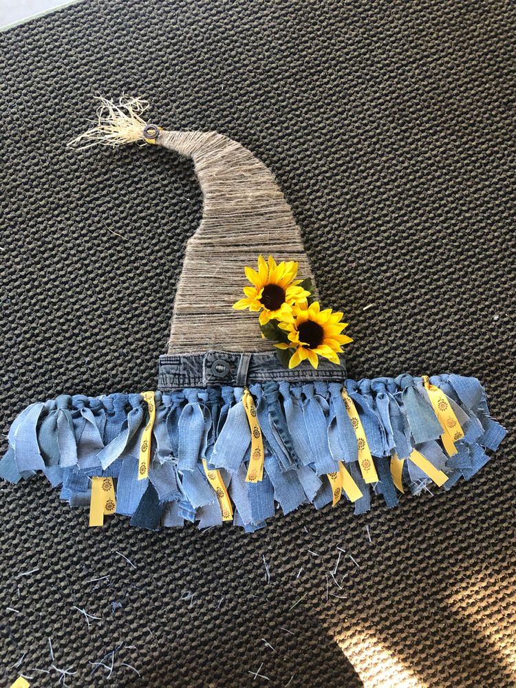 Fall dollar tree witch hat craft with blue jeans