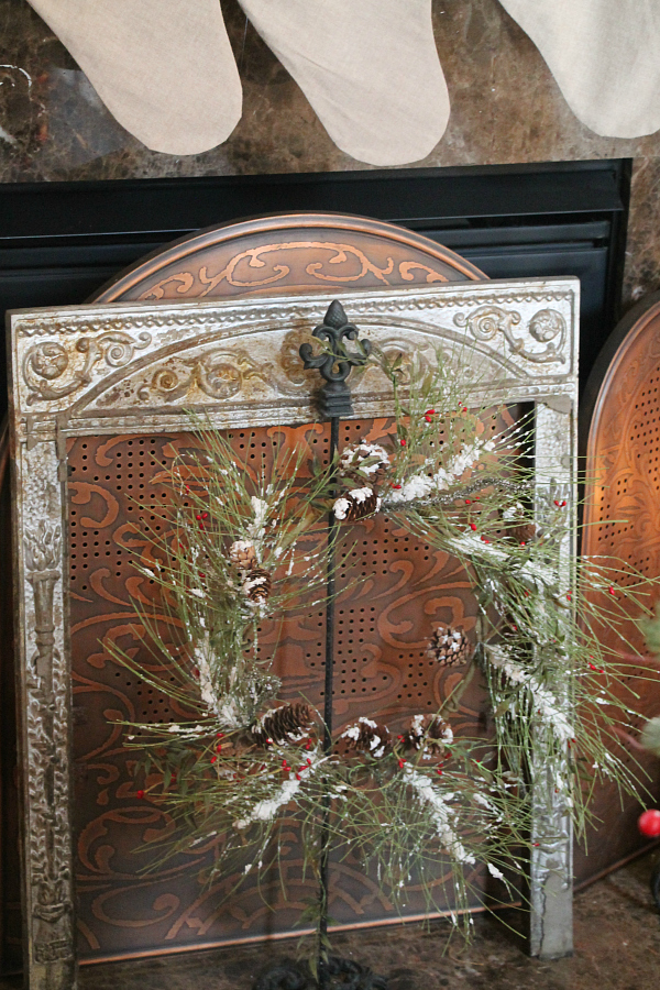 Rustic and Warm Christmas decorating in the family room
