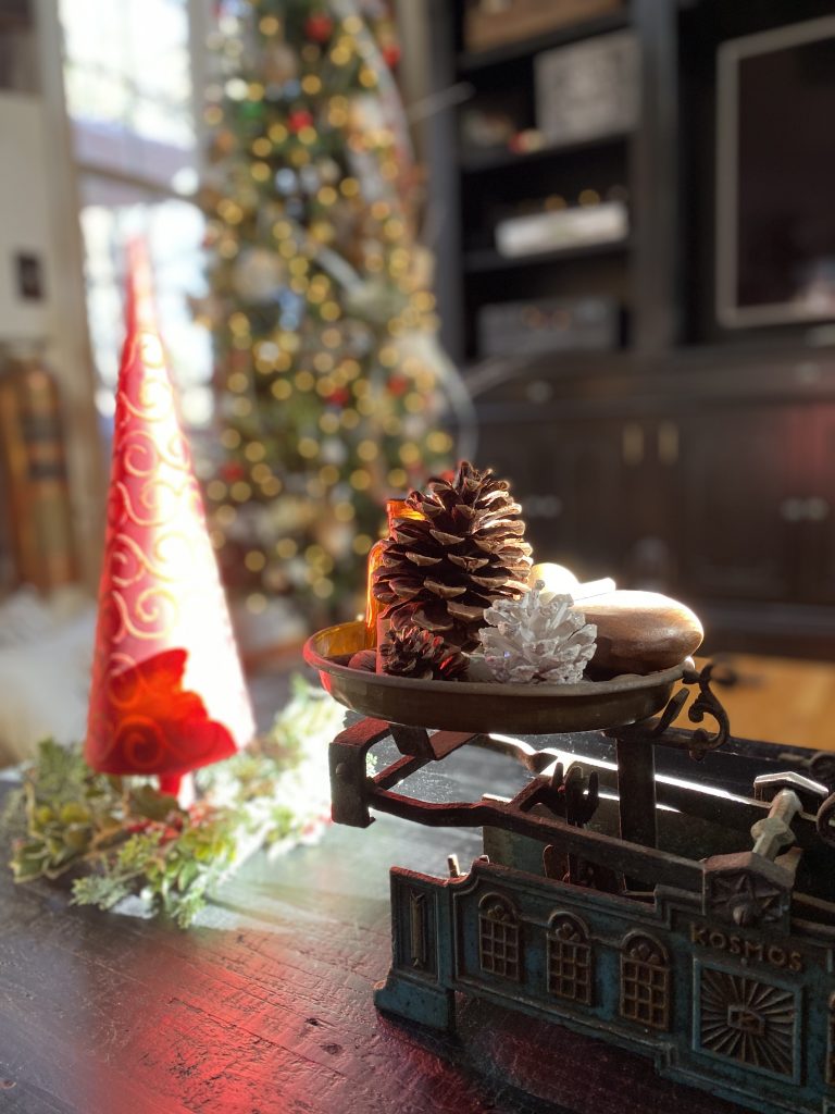 Christmas decorating with Vintage decor