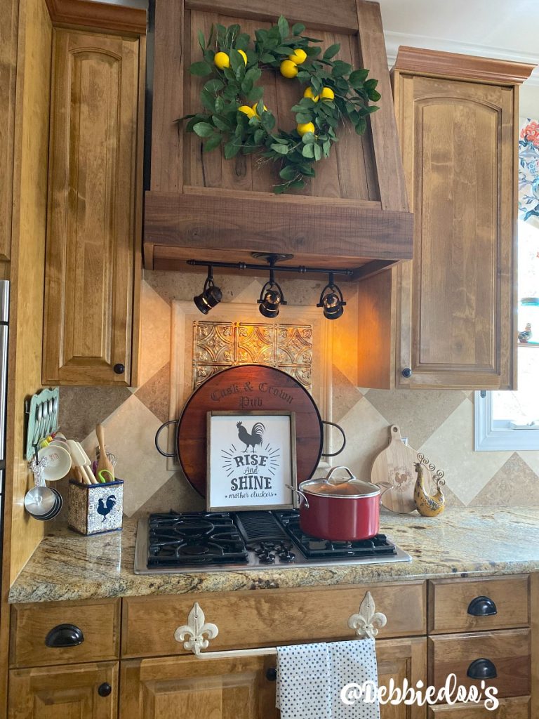 Country kitchen decorating ideas