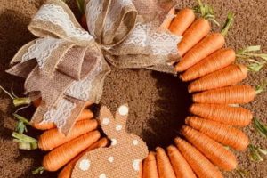 How to make a Dollar Tree Carrot Wreath